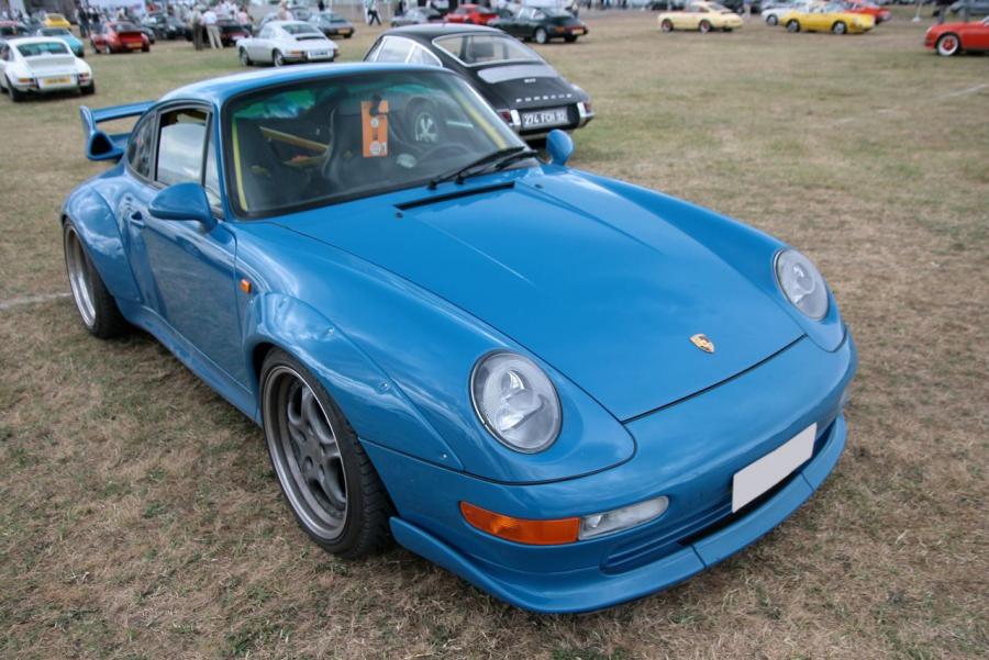 Porsche 911 GT2 1995 года  (фото 8 из 26)